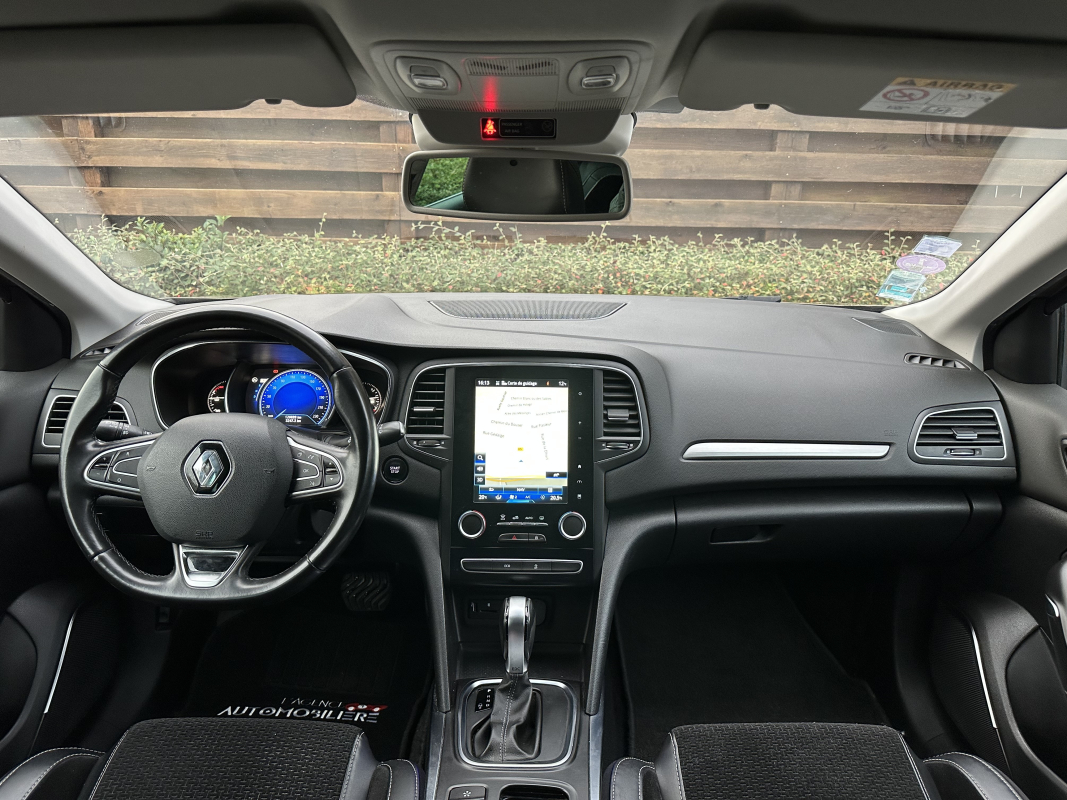 Renault Megane — 13