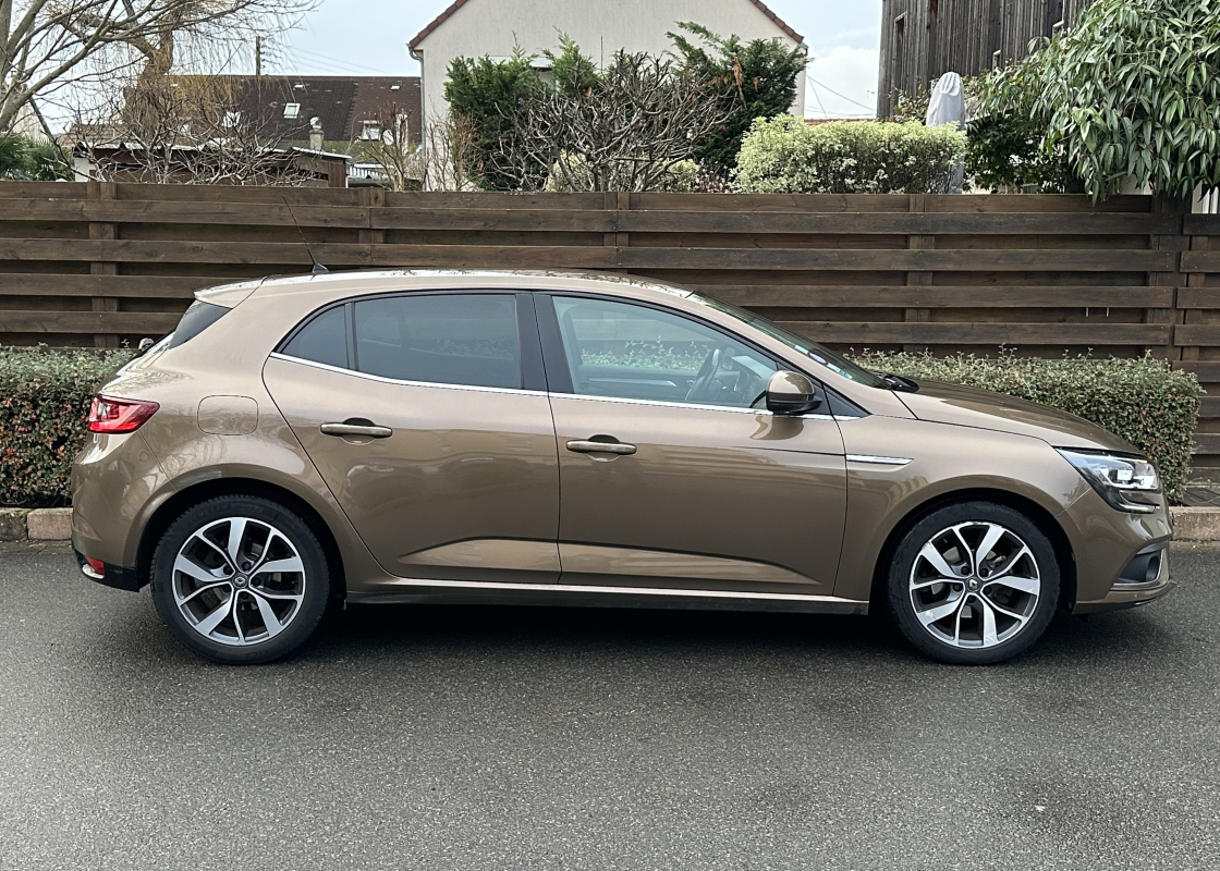 Renault Megane — 6