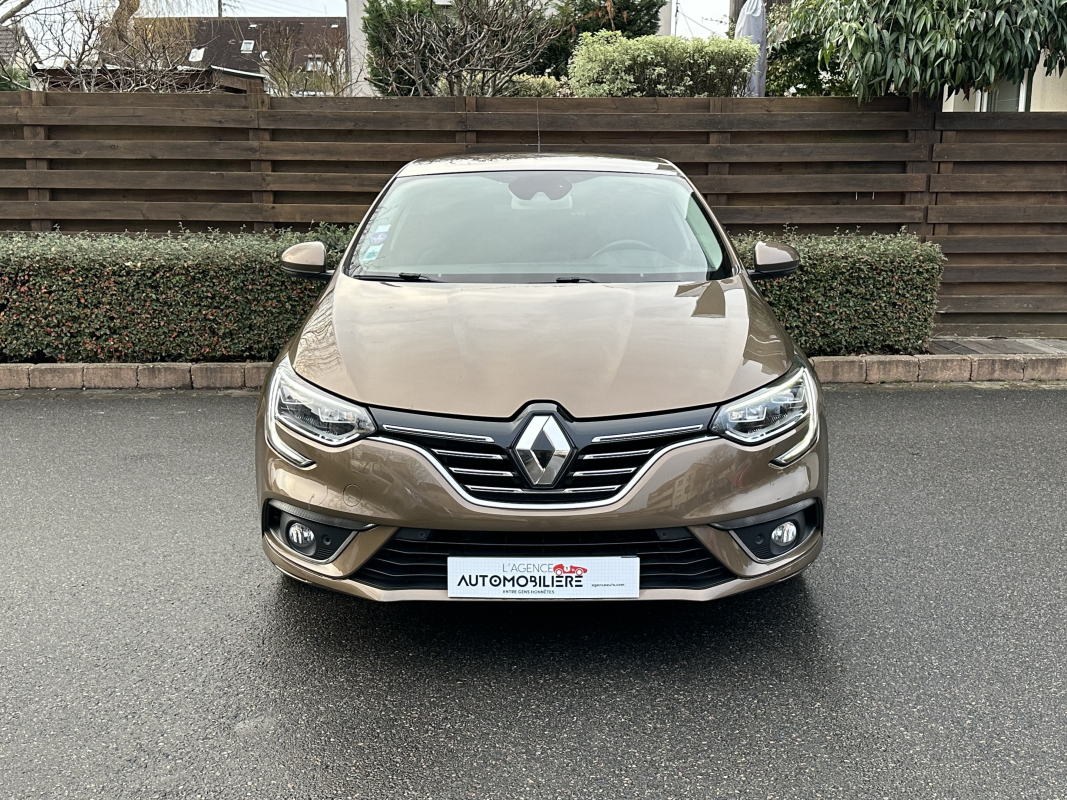Renault Megane — 8