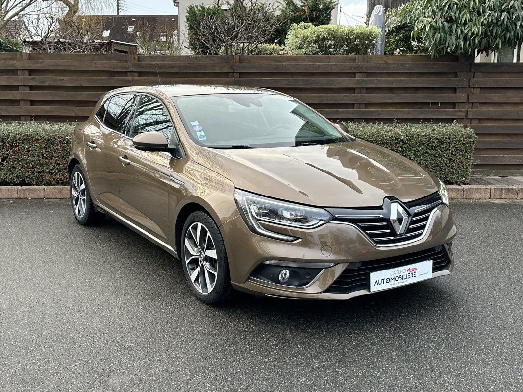 Renault Megane — 7