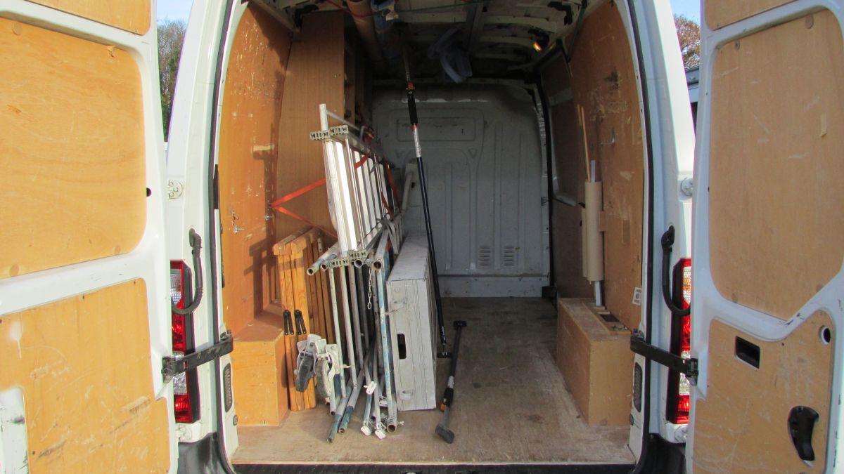 Renault Master — 12