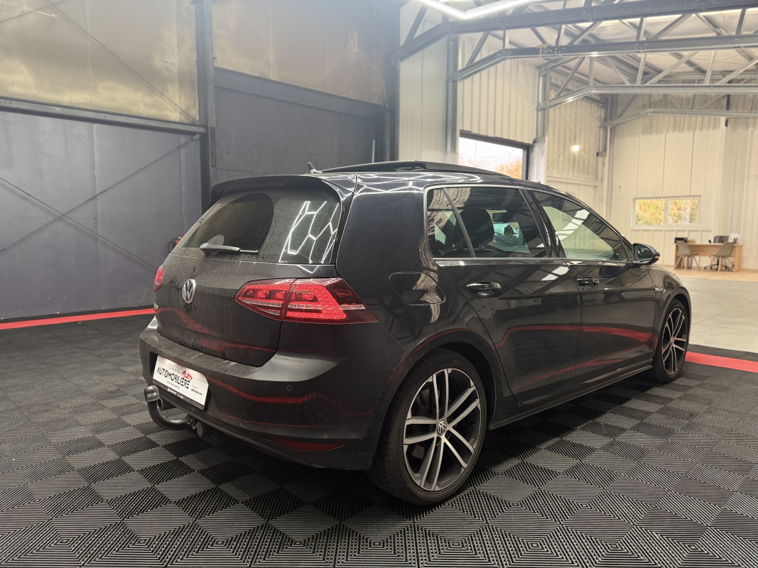 Volkswagen Golf — 5