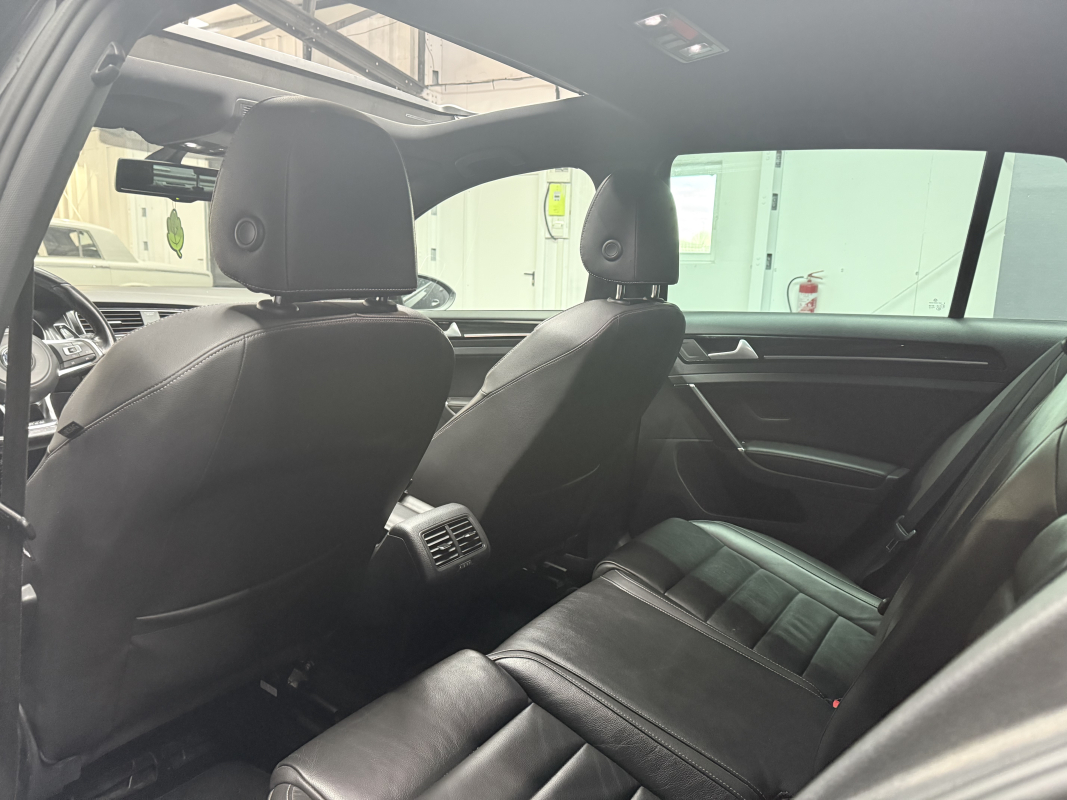 Volkswagen Golf — 13