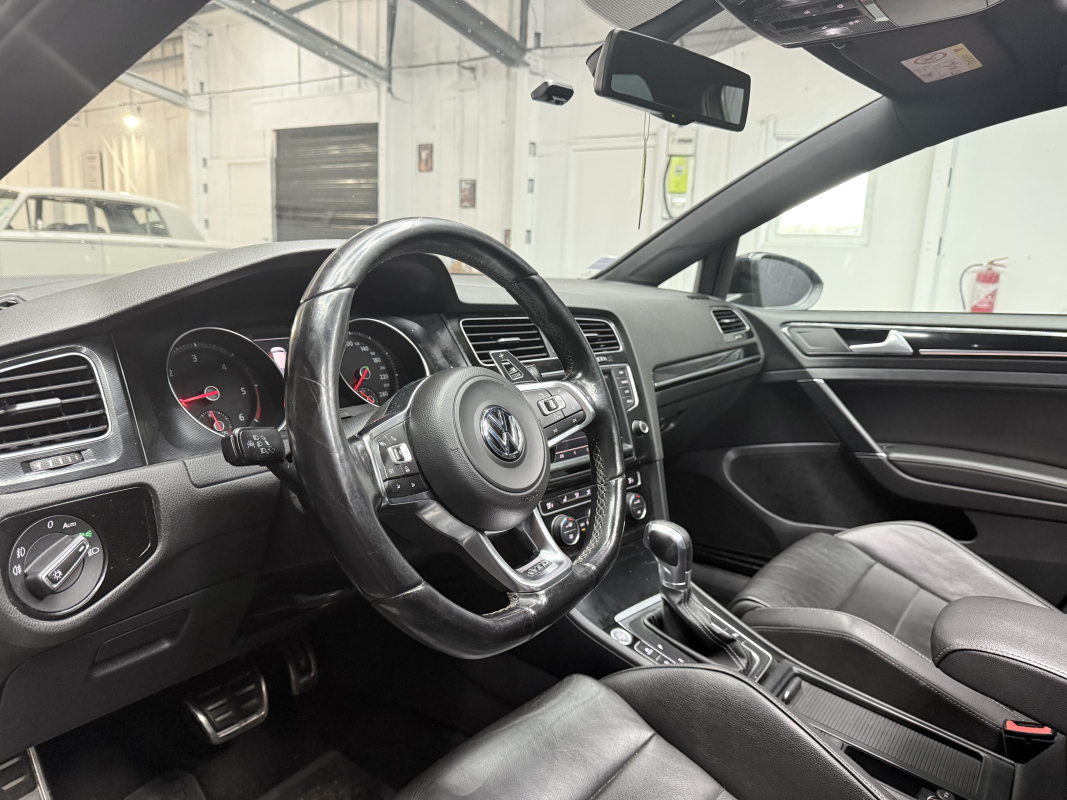 Volkswagen Golf — 9