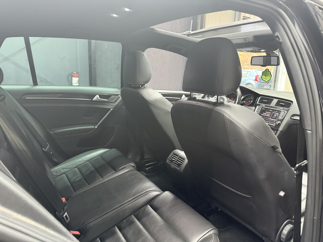 Volkswagen Golf — 14