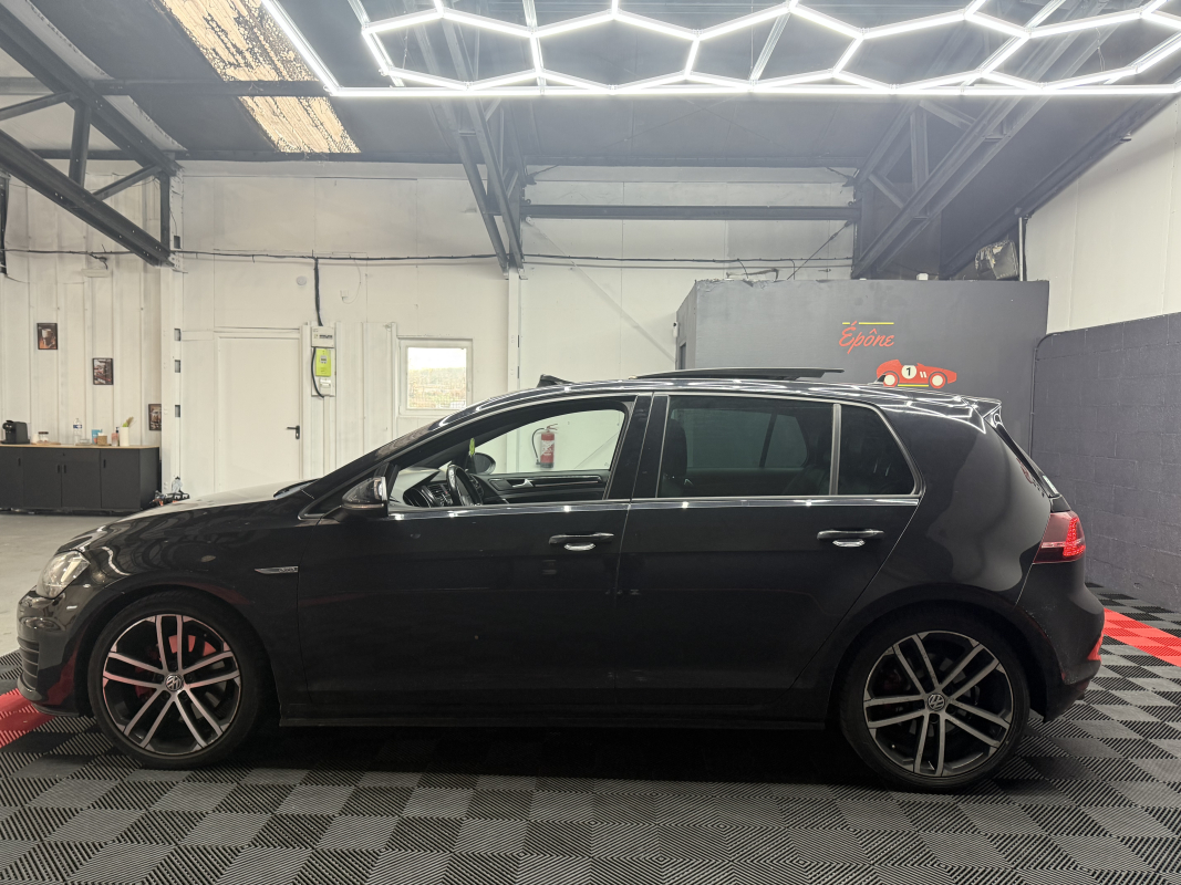 Volkswagen Golf — 8