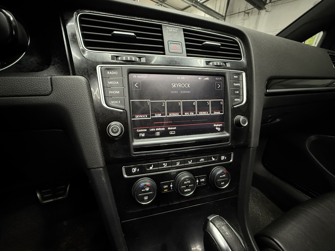 Volkswagen Golf — 18