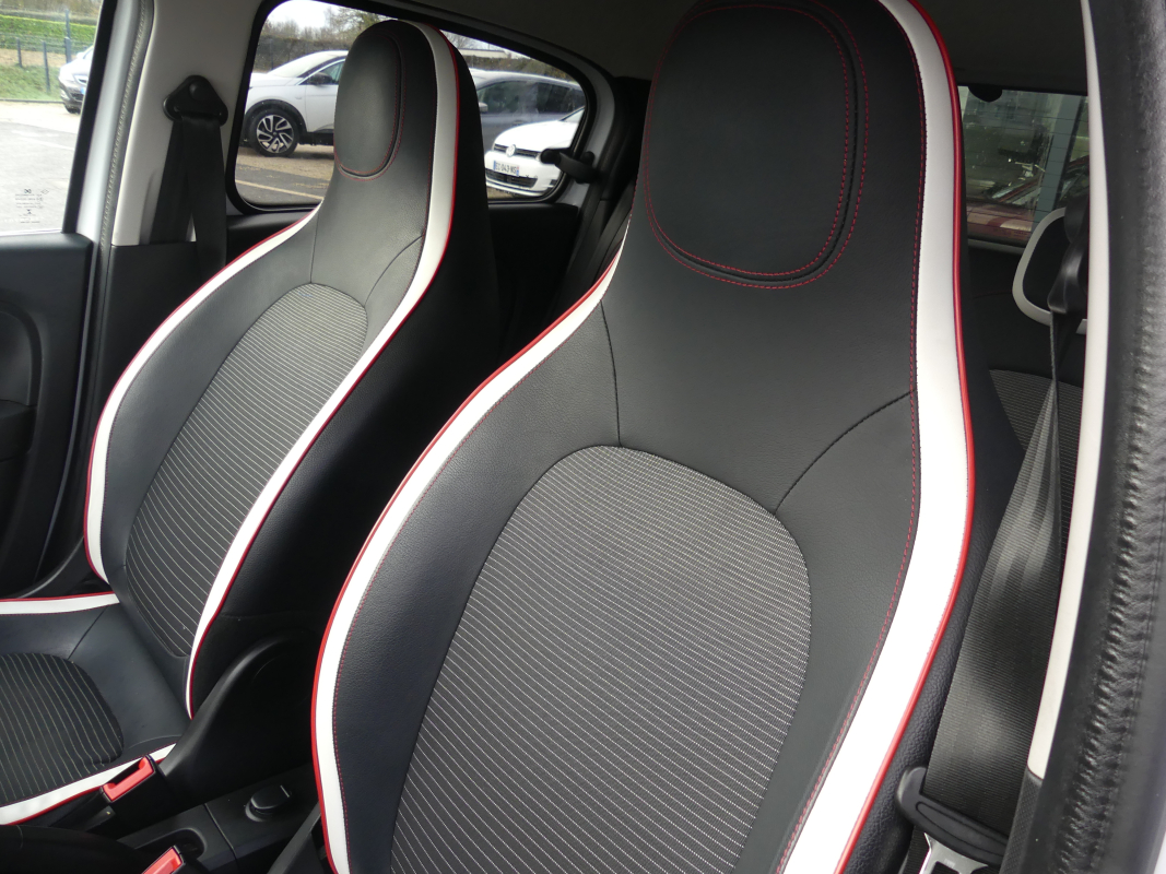 Renault Twingo — 10