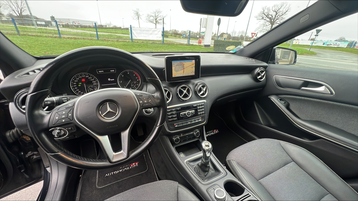 Mercedes Classe A — 16