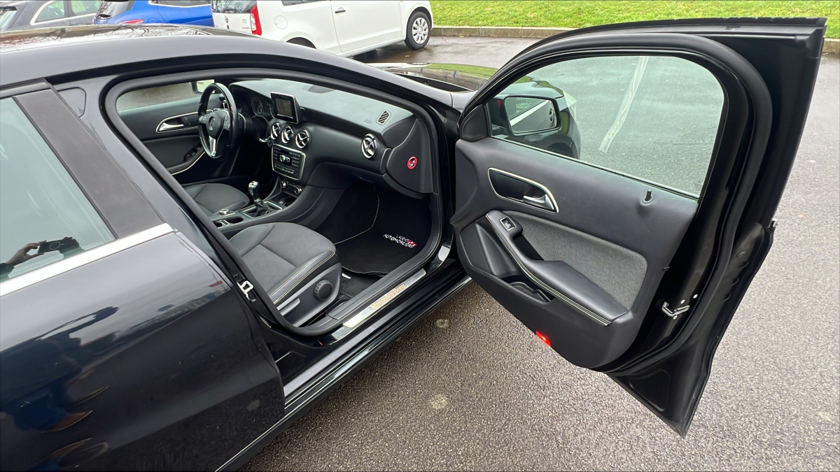 Mercedes Classe A — 18