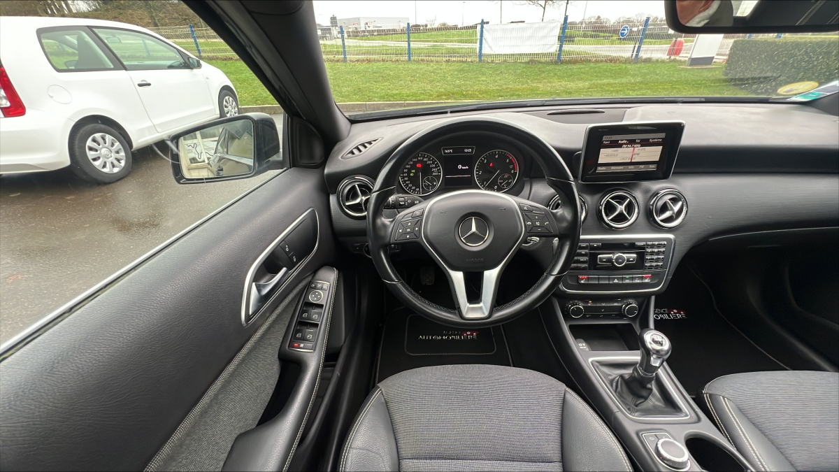 Mercedes Classe A — 24