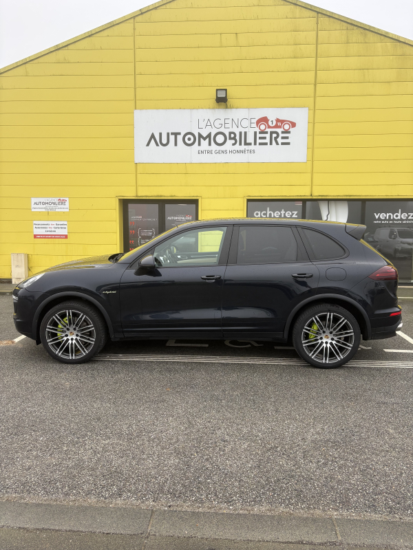 Porsche Cayenne — 9