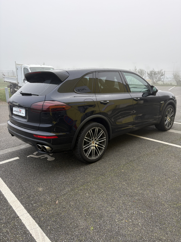 Porsche Cayenne — 6