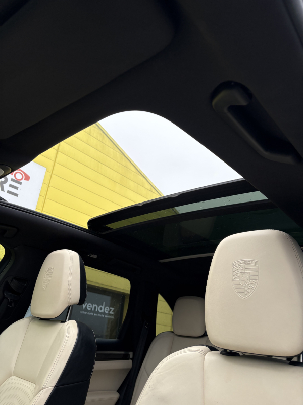 Porsche Cayenne — 18