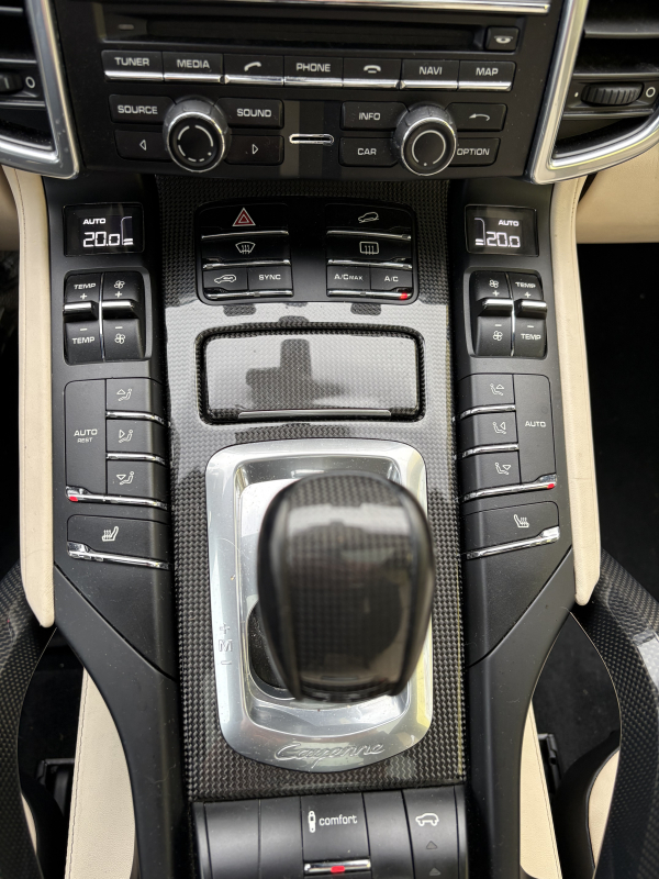 Porsche Cayenne — 17
