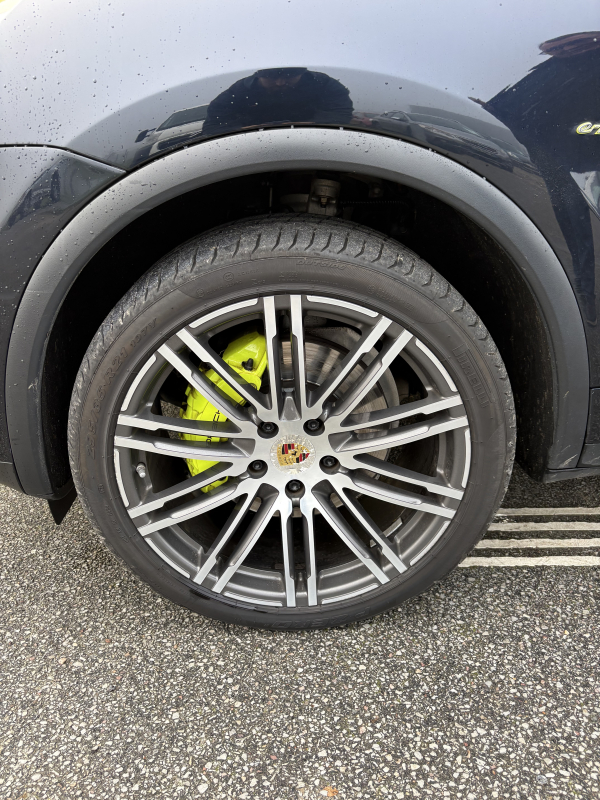 Porsche Cayenne — 28