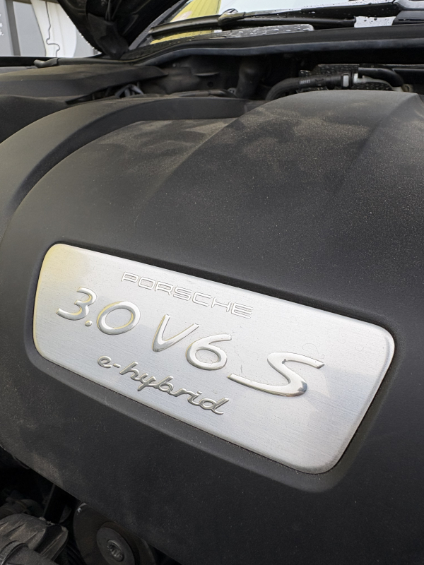 Porsche Cayenne — 35