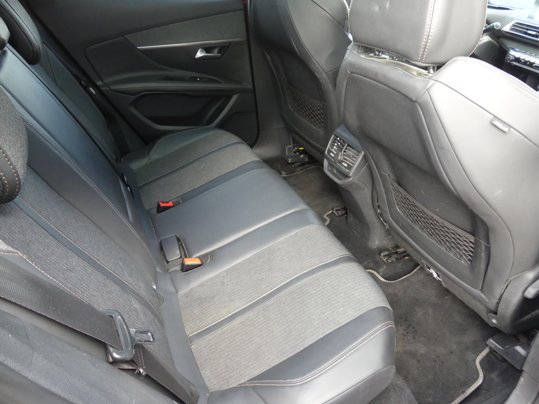 Peugeot 3008 — 13