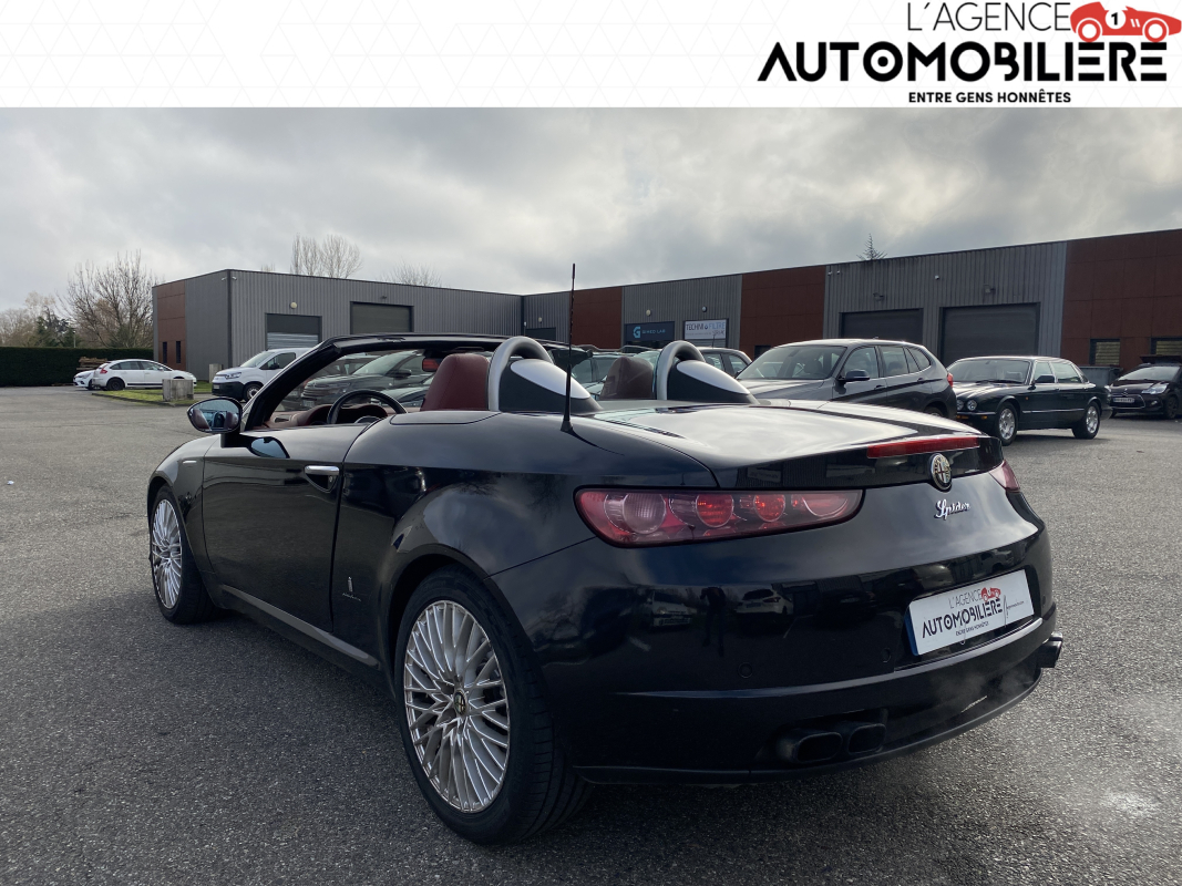 Alfa Romeo Spider — 13