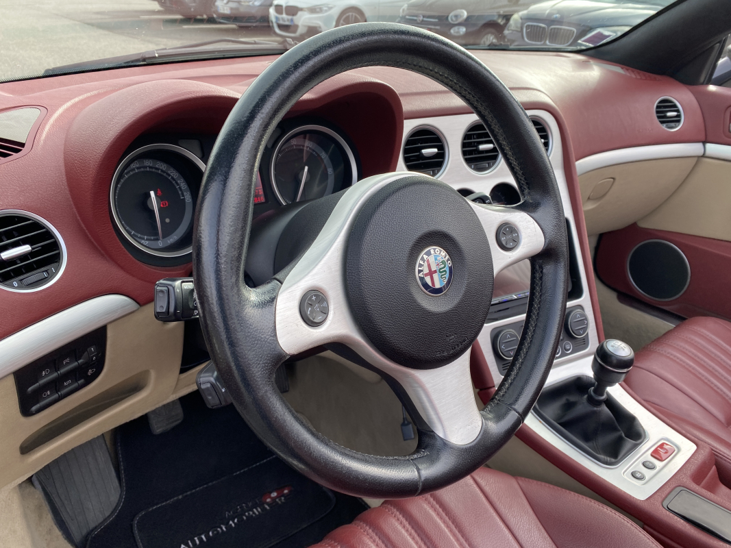 Alfa Romeo Spider — 21