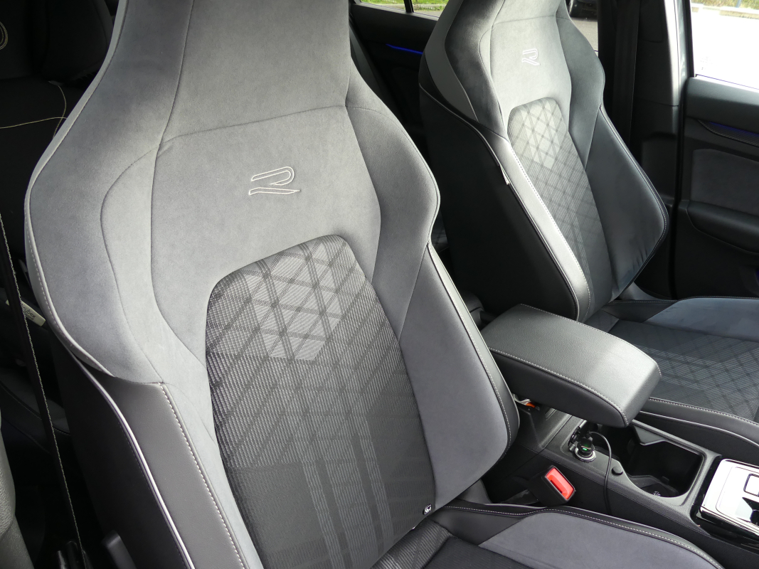 Volkswagen Golf — 15