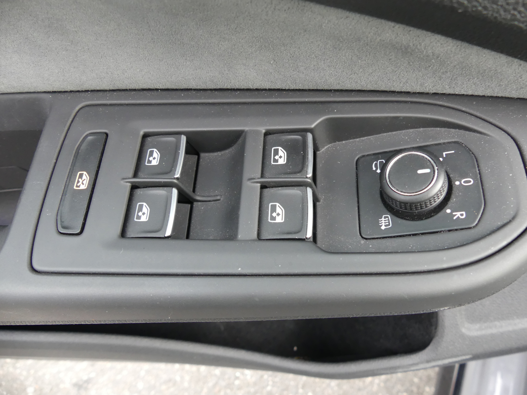 Volkswagen Golf — 26