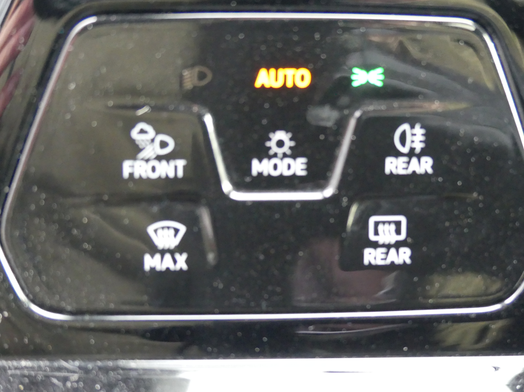 Volkswagen Golf — 33