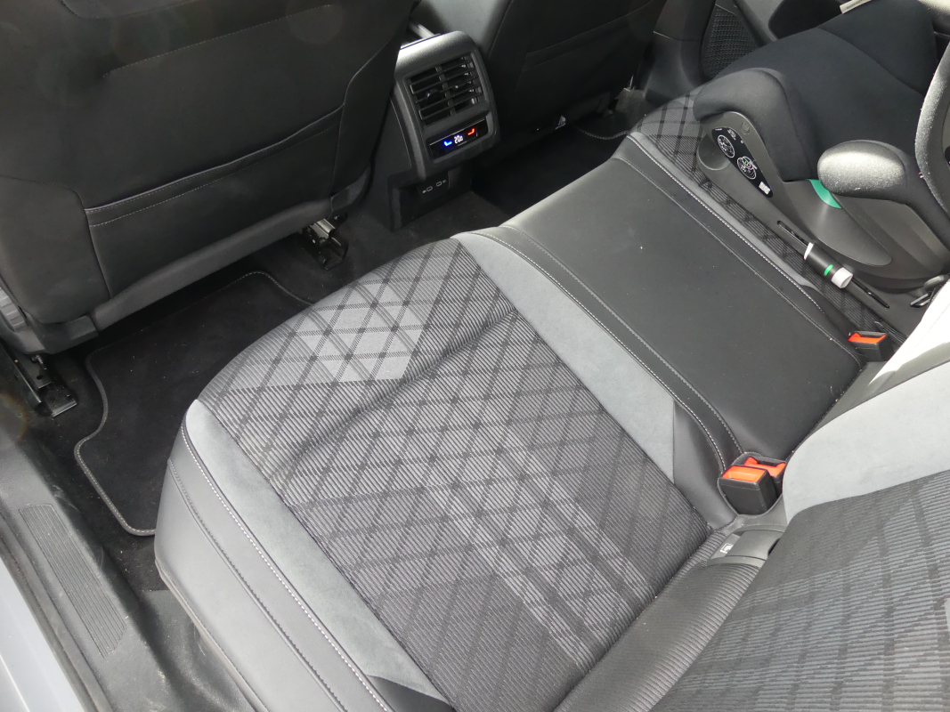 Volkswagen Golf — 12