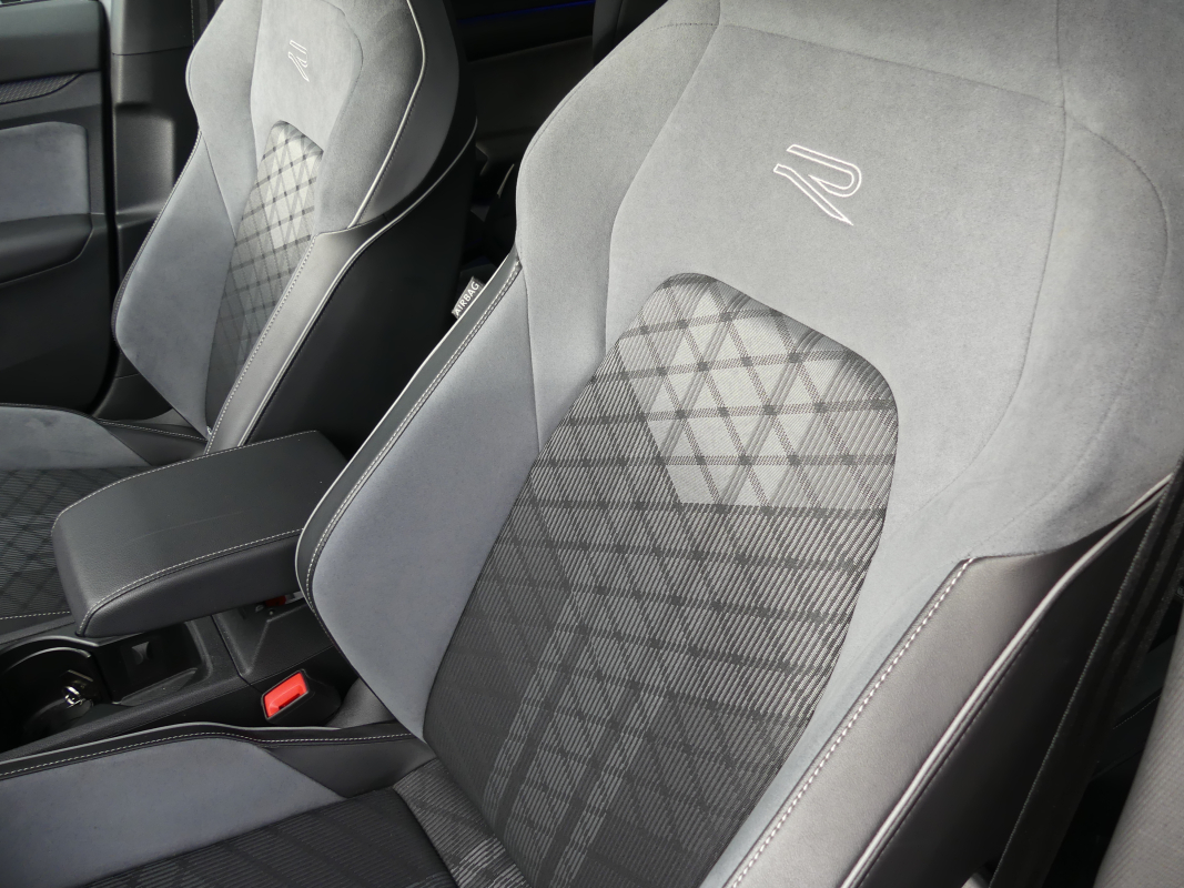 Volkswagen Golf — 11
