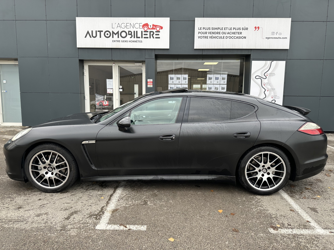 Porsche Panamera — 4