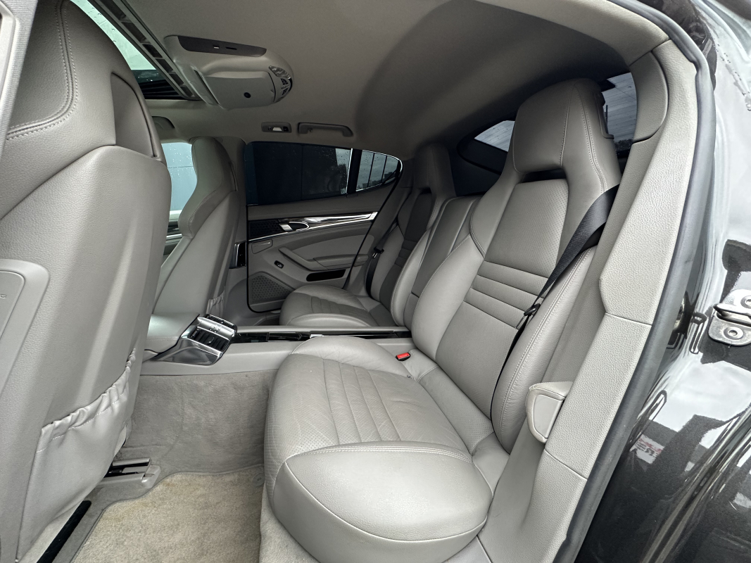 Porsche Panamera — 18