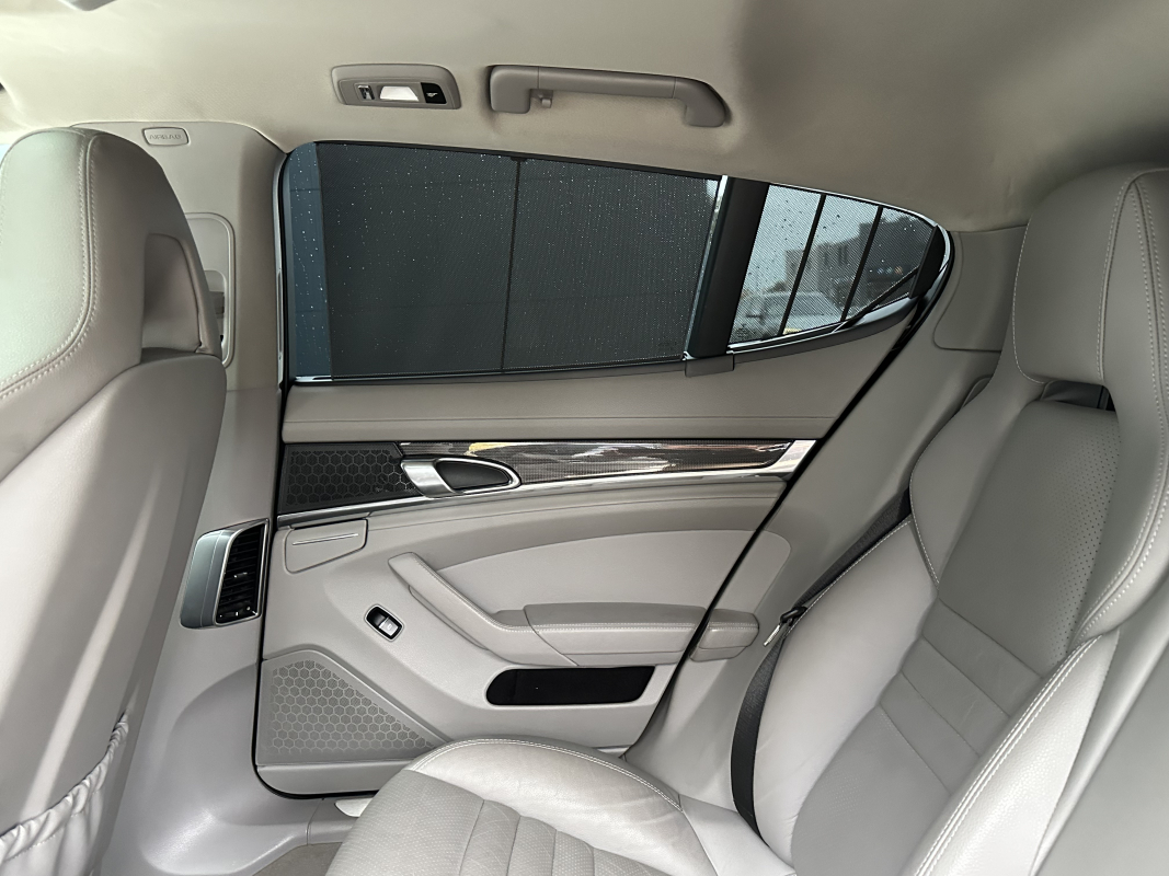 Porsche Panamera — 27