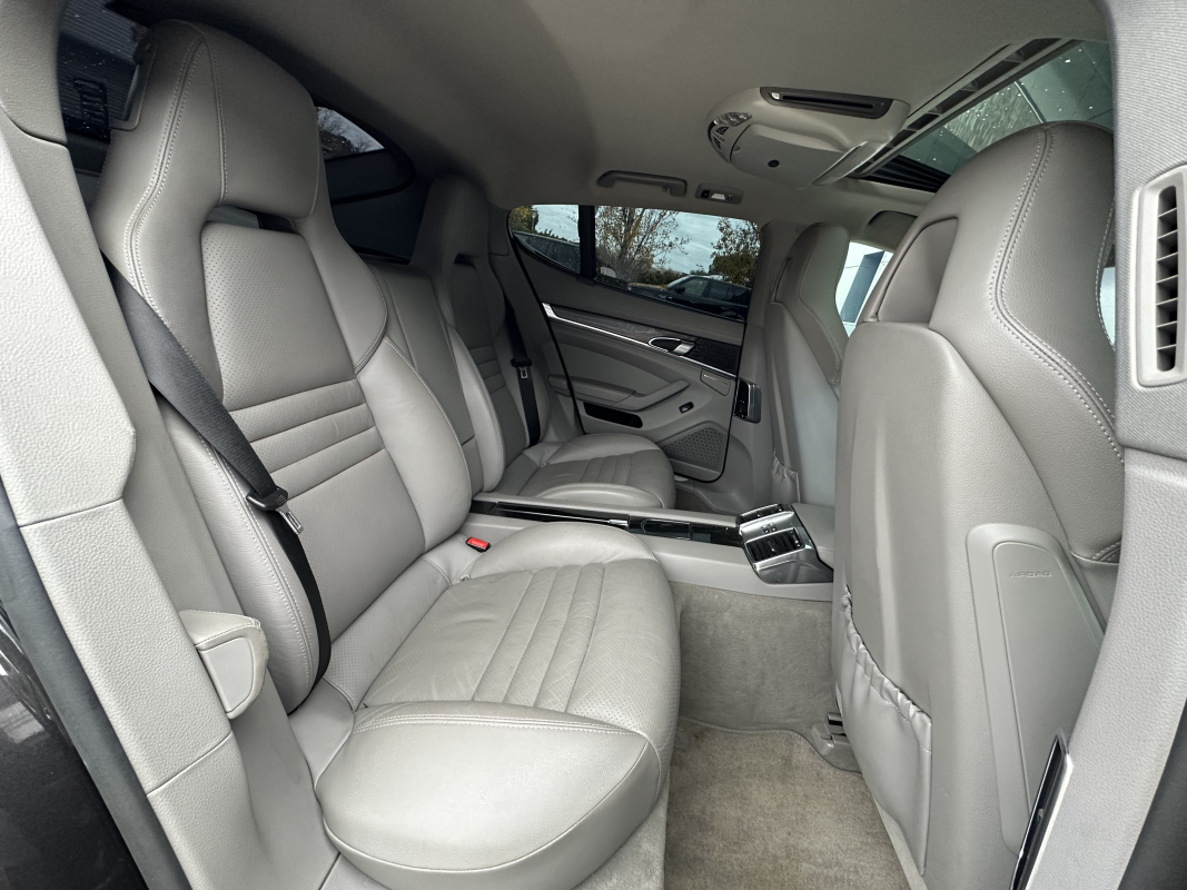 Porsche Panamera — 21