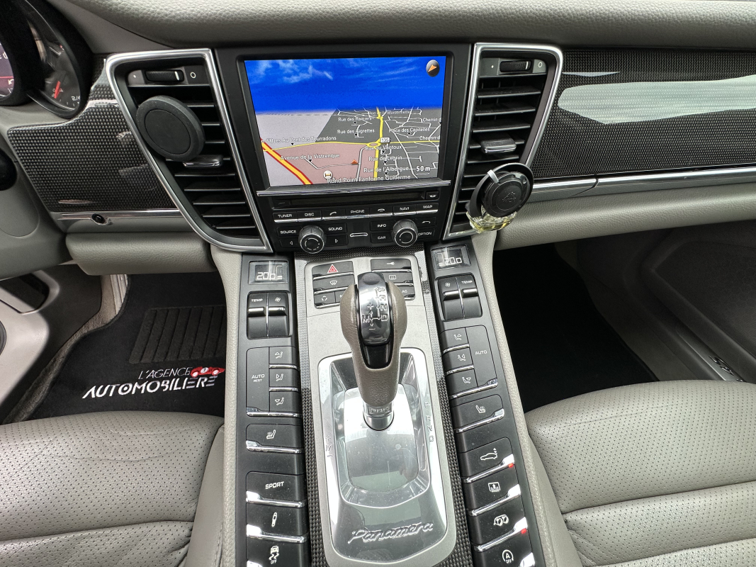 Porsche Panamera — 16