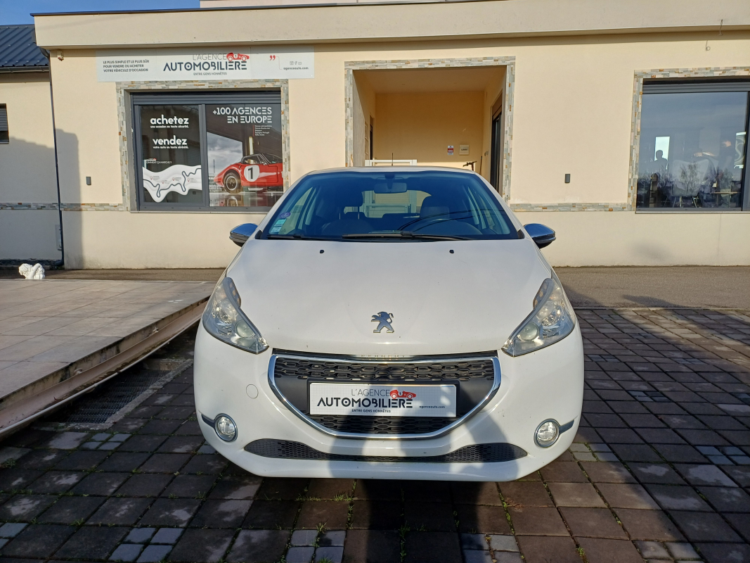 Peugeot 208 — 9