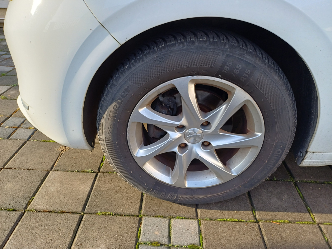 Peugeot 208 — 28
