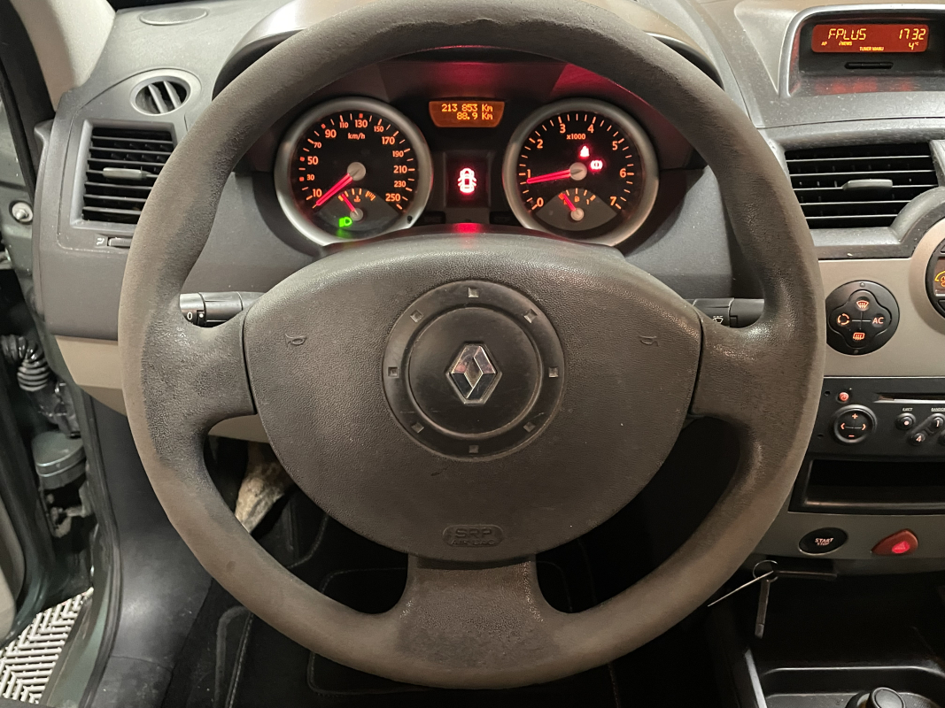 Renault Megane — 18