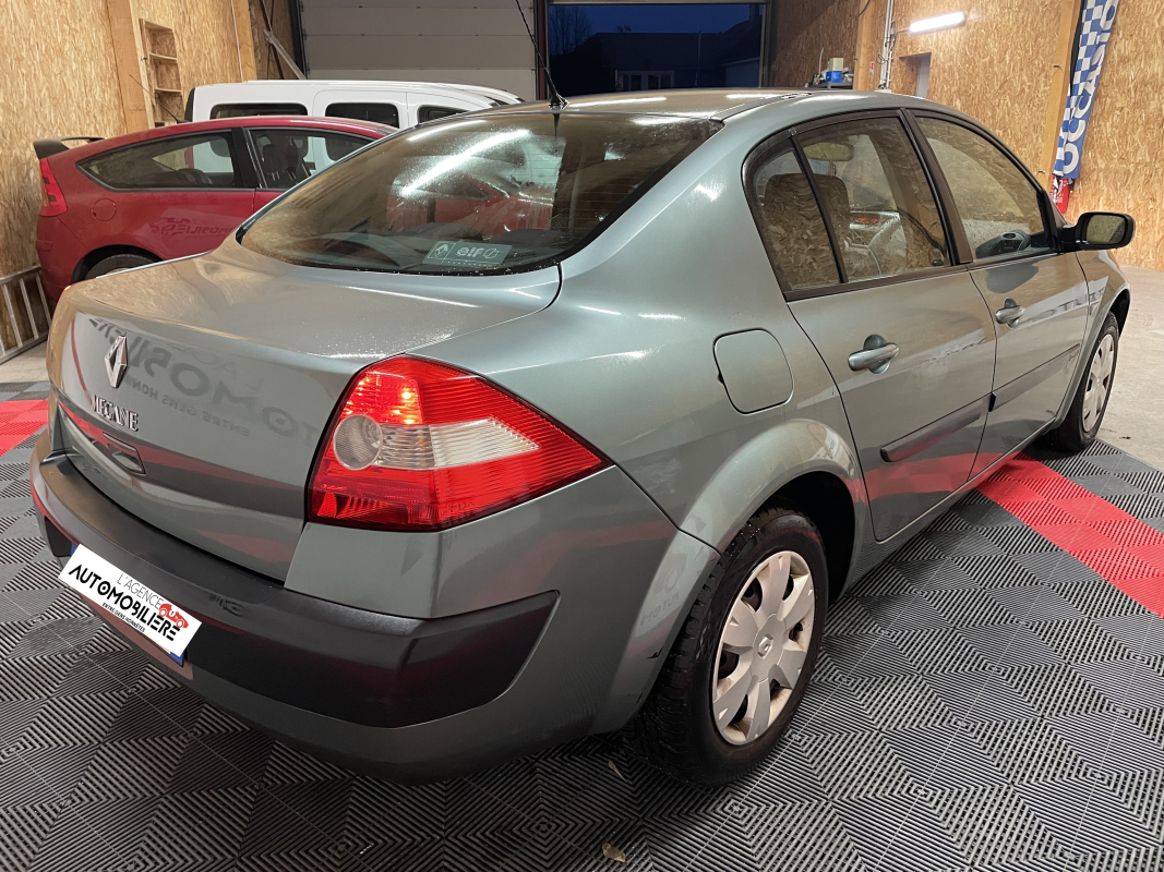 Renault Megane — 6