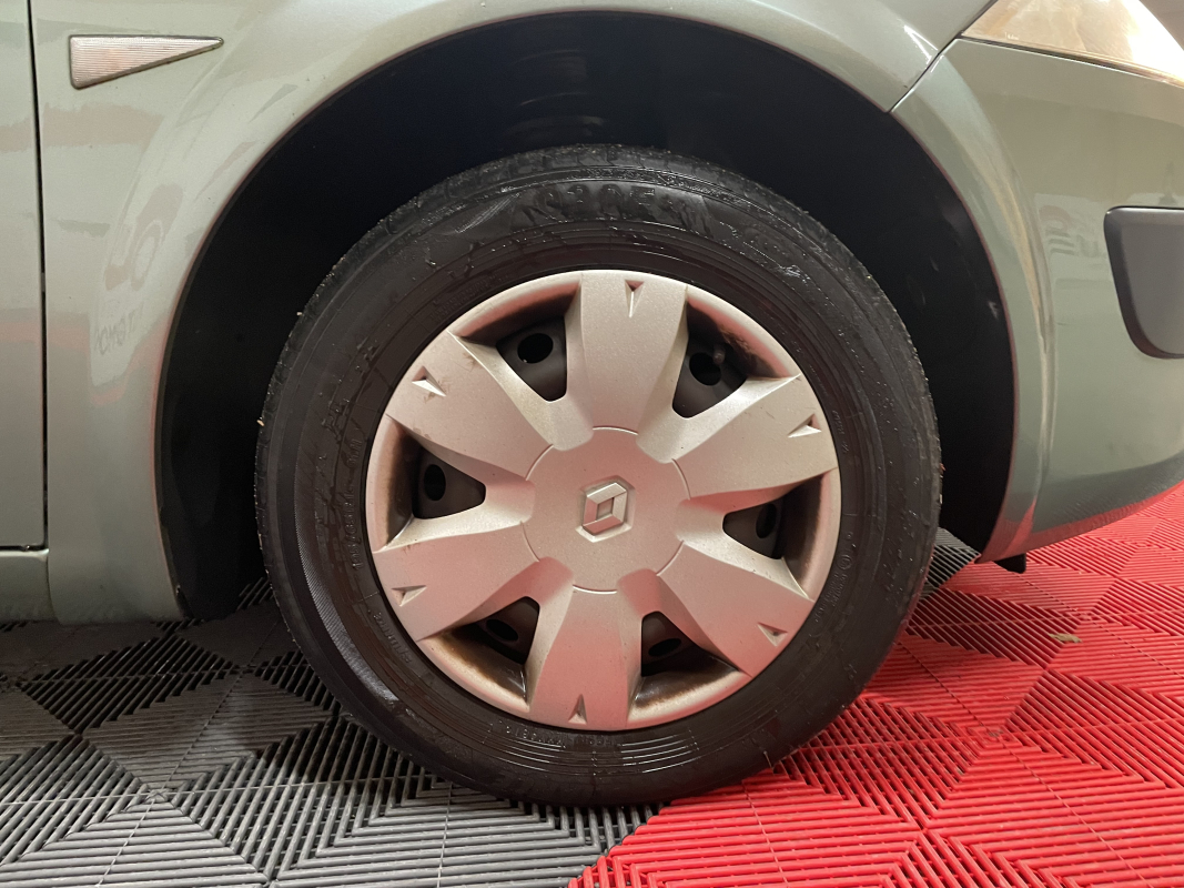 Renault Megane — 22