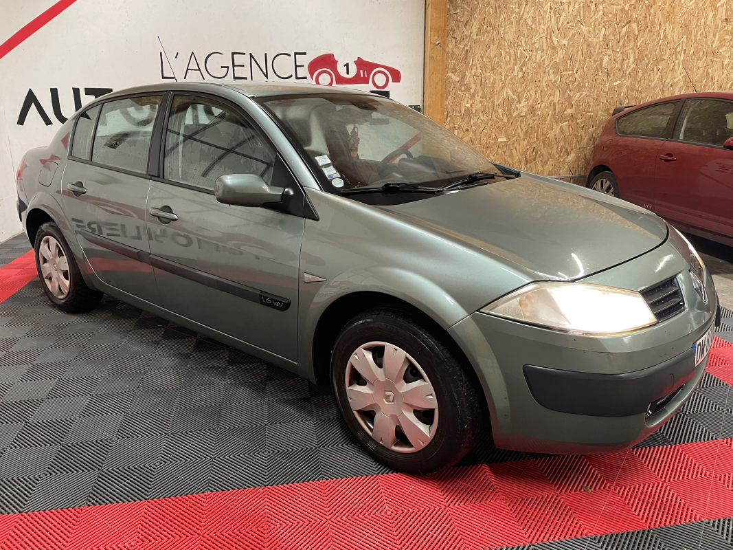 Renault Megane — 7