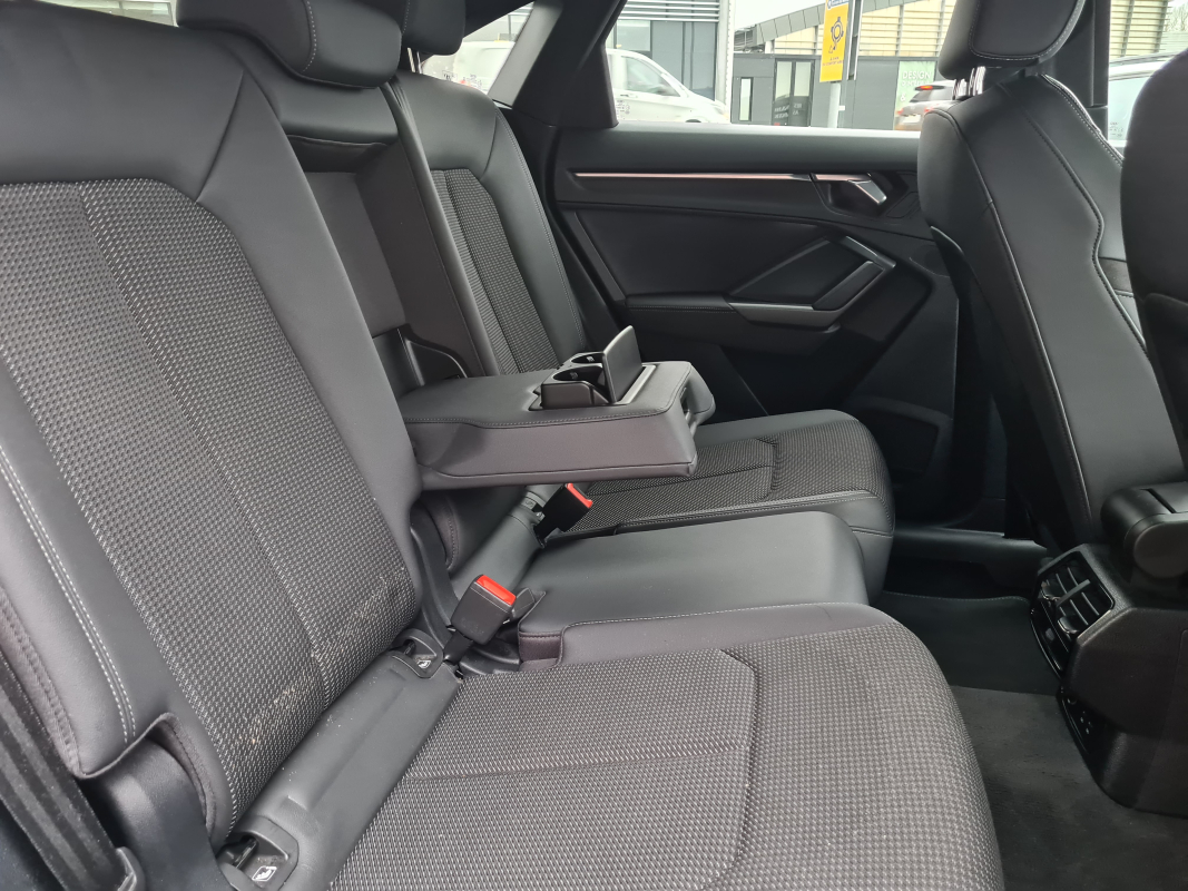 Audi Q3 Sportback — 12