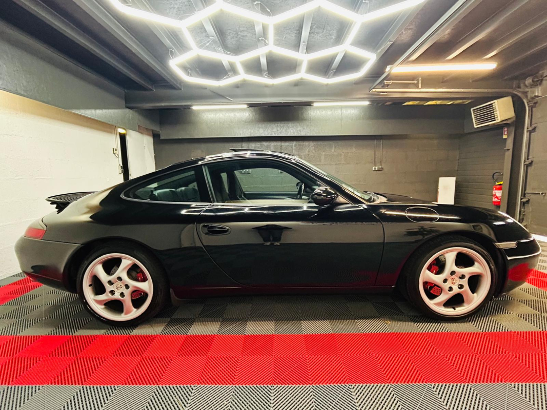 Porsche 911 — 4