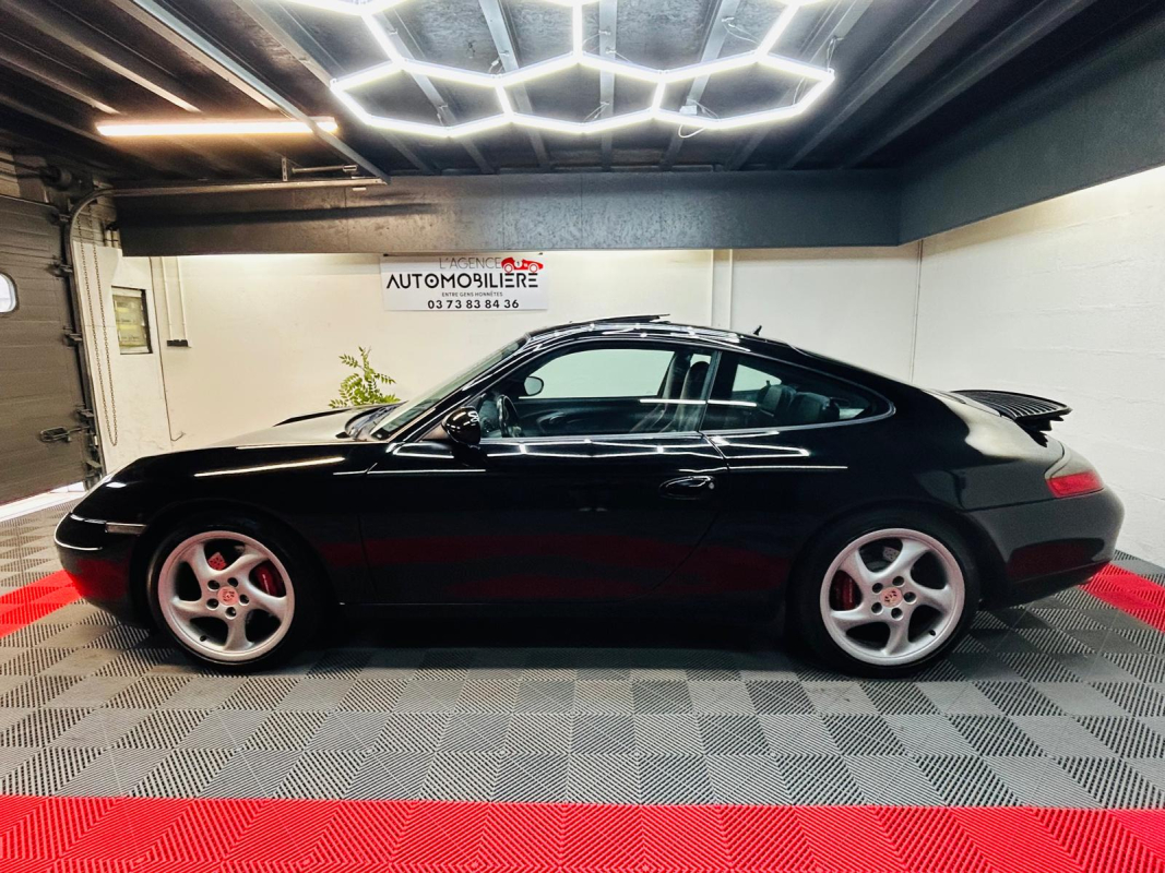 Porsche 911 — 9