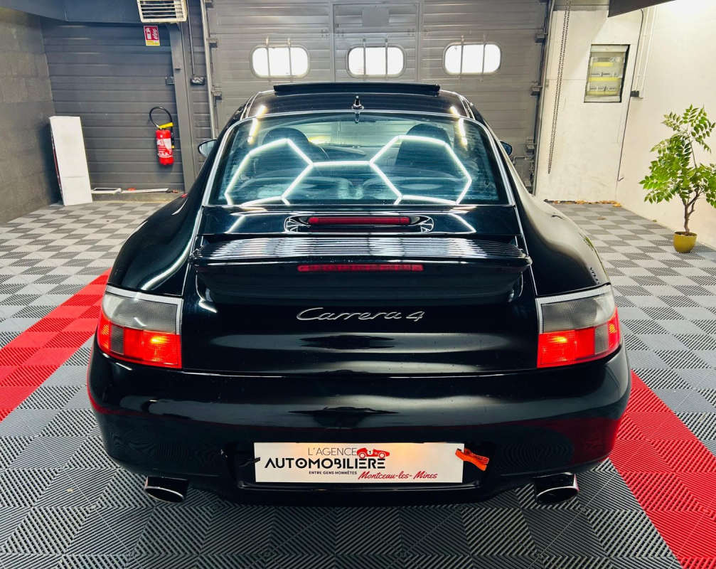 Porsche 911 — 7