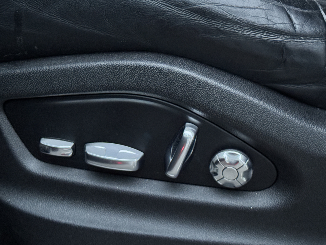Porsche Cayenne — 27