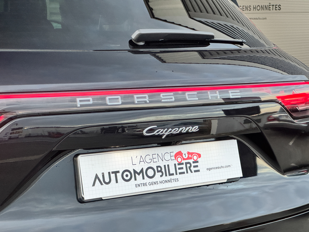 Porsche Cayenne — 35