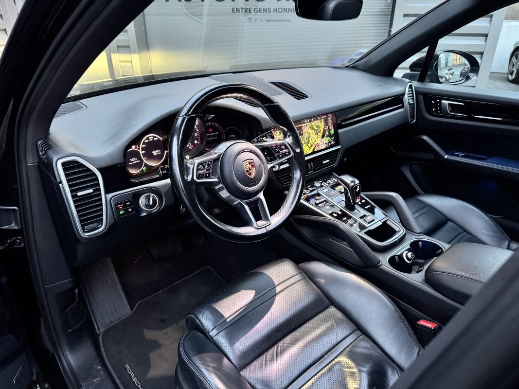 Porsche Cayenne — 9