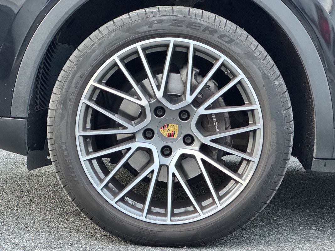 Porsche Cayenne — 36
