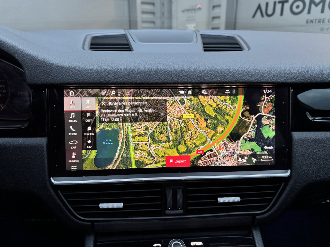 Porsche Cayenne — 23
