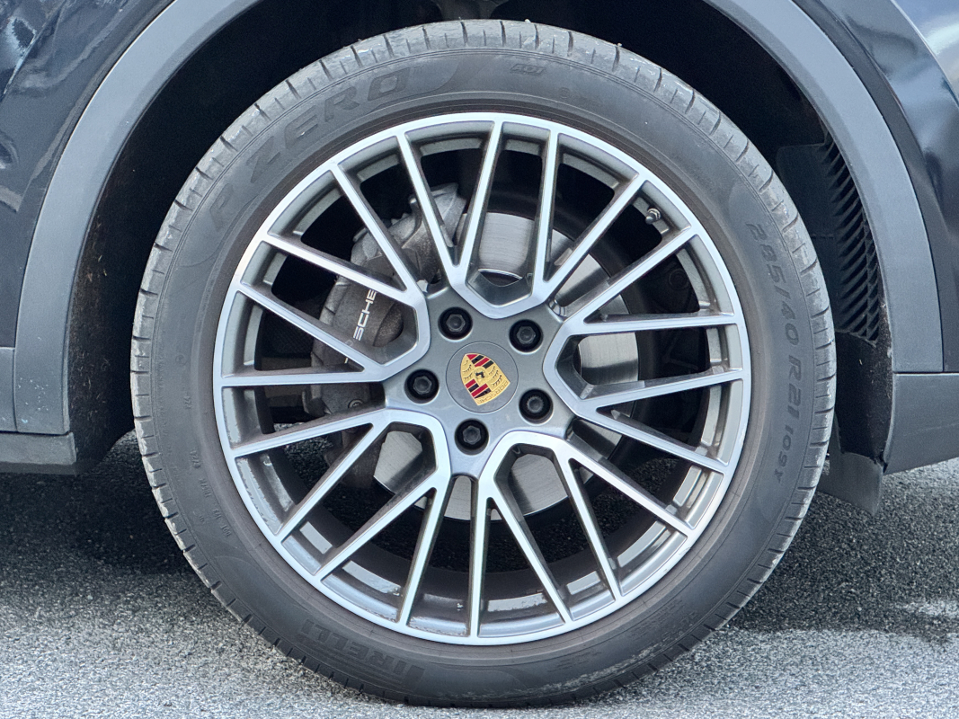 Porsche Cayenne — 38
